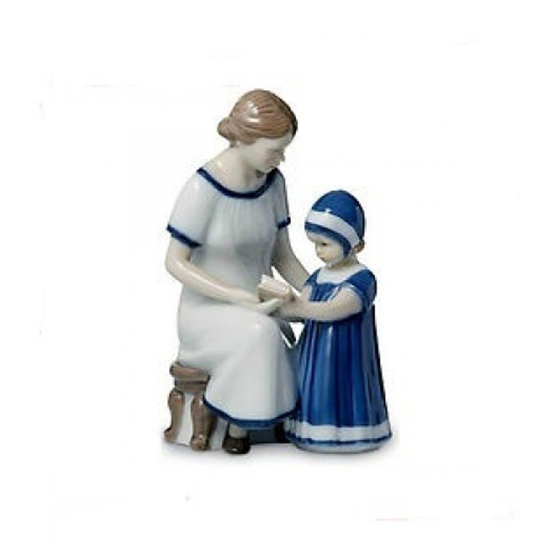 Royal Copenhagen elsa qui se lit avec la mère 18cm Figurines 1021668 zoomable
